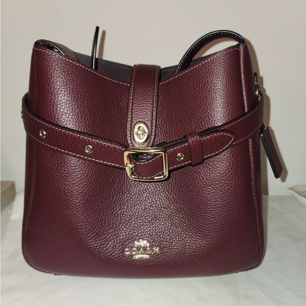 ♥️Coach Hadley Convertible Crossbody Bag (Merlot) Sold Out Color